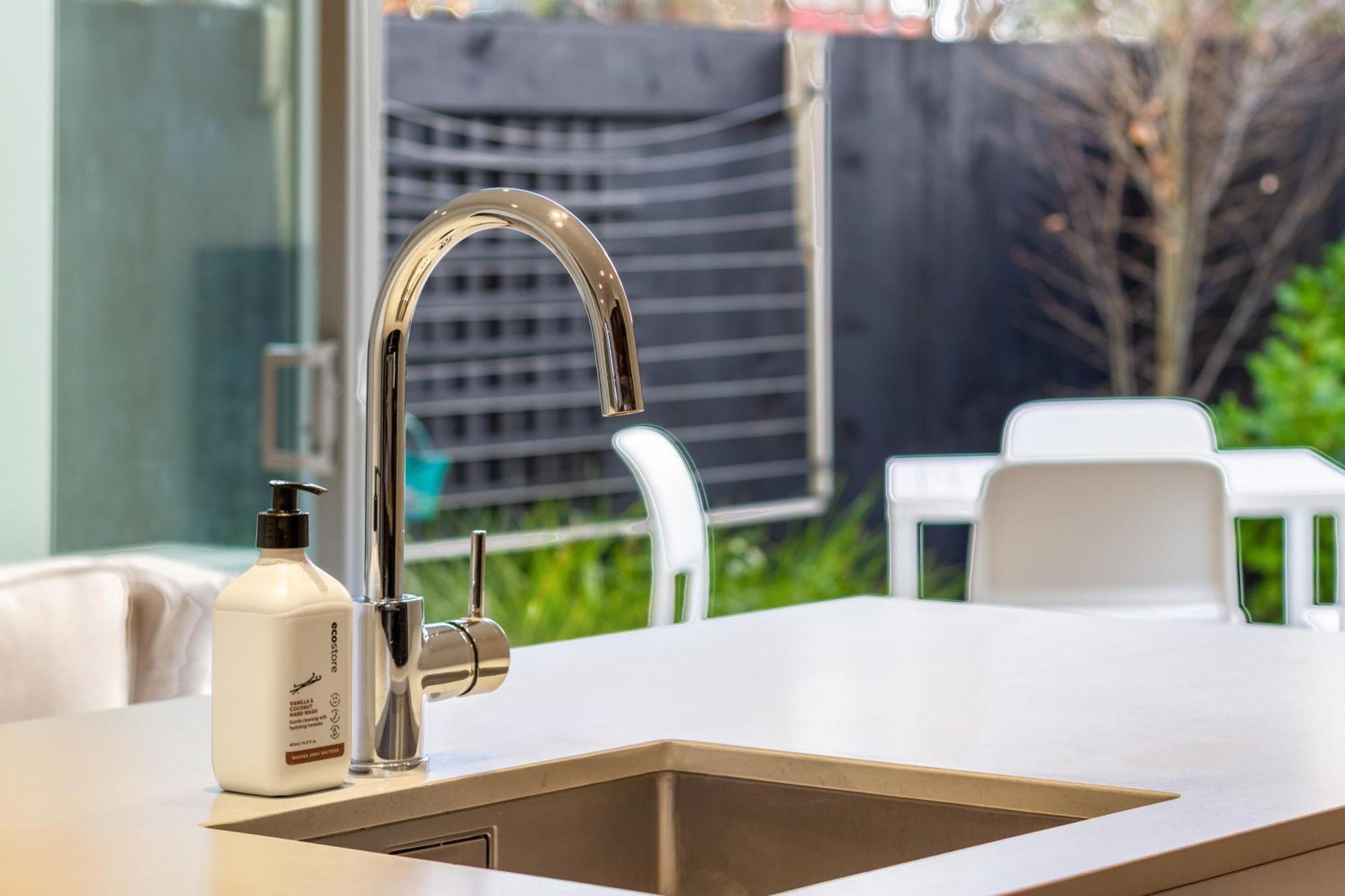 Family Friendly 2 Bedroom, St Albans Christchurch Exteriör bild